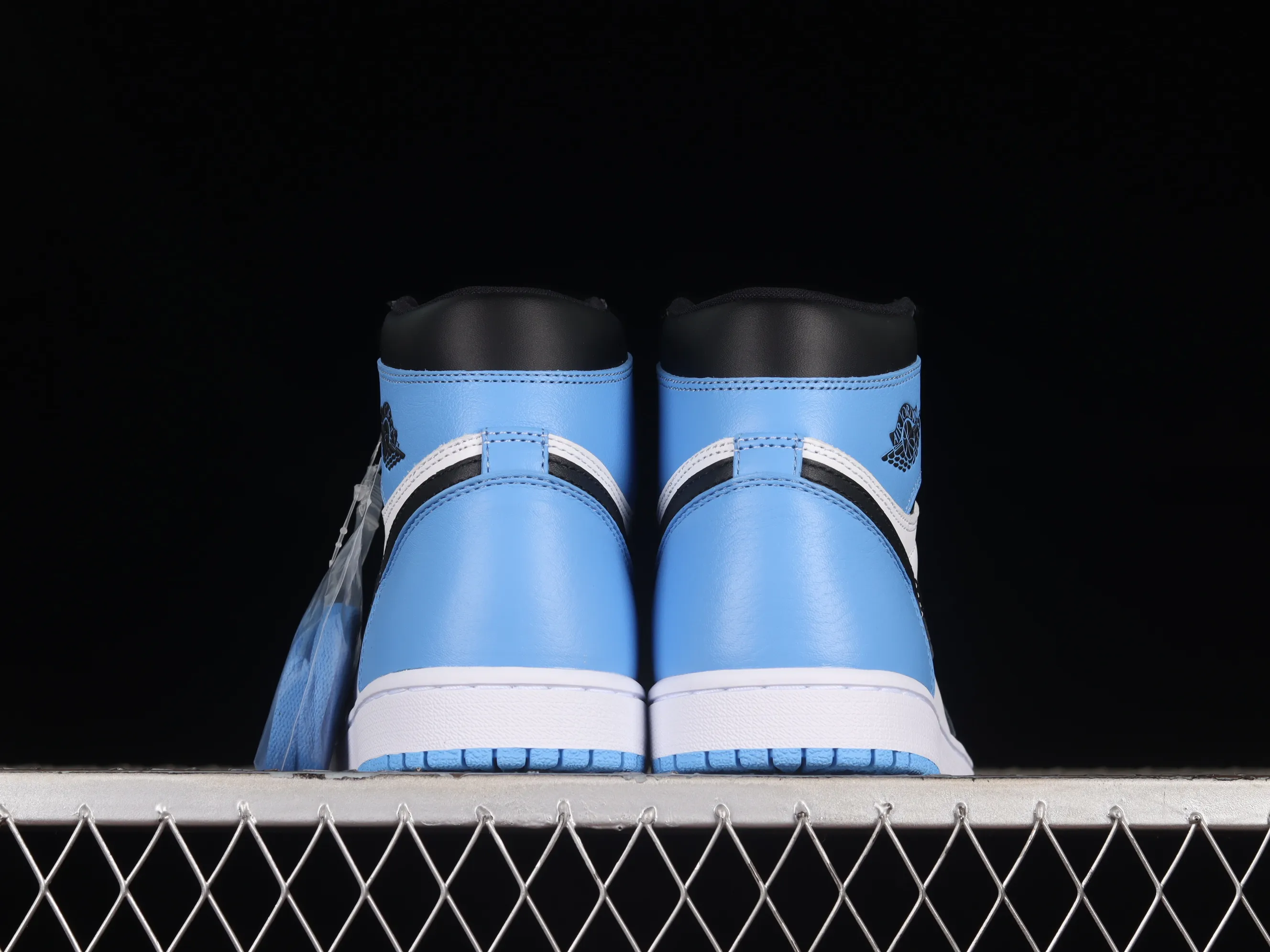All categories Air Jordan Jordan series basketball shoes Air Jordan 1 High X version Air Jordan 1 High OG "UNC Toe" AJ1 Joe 1 black and blue toe DZ5485-400